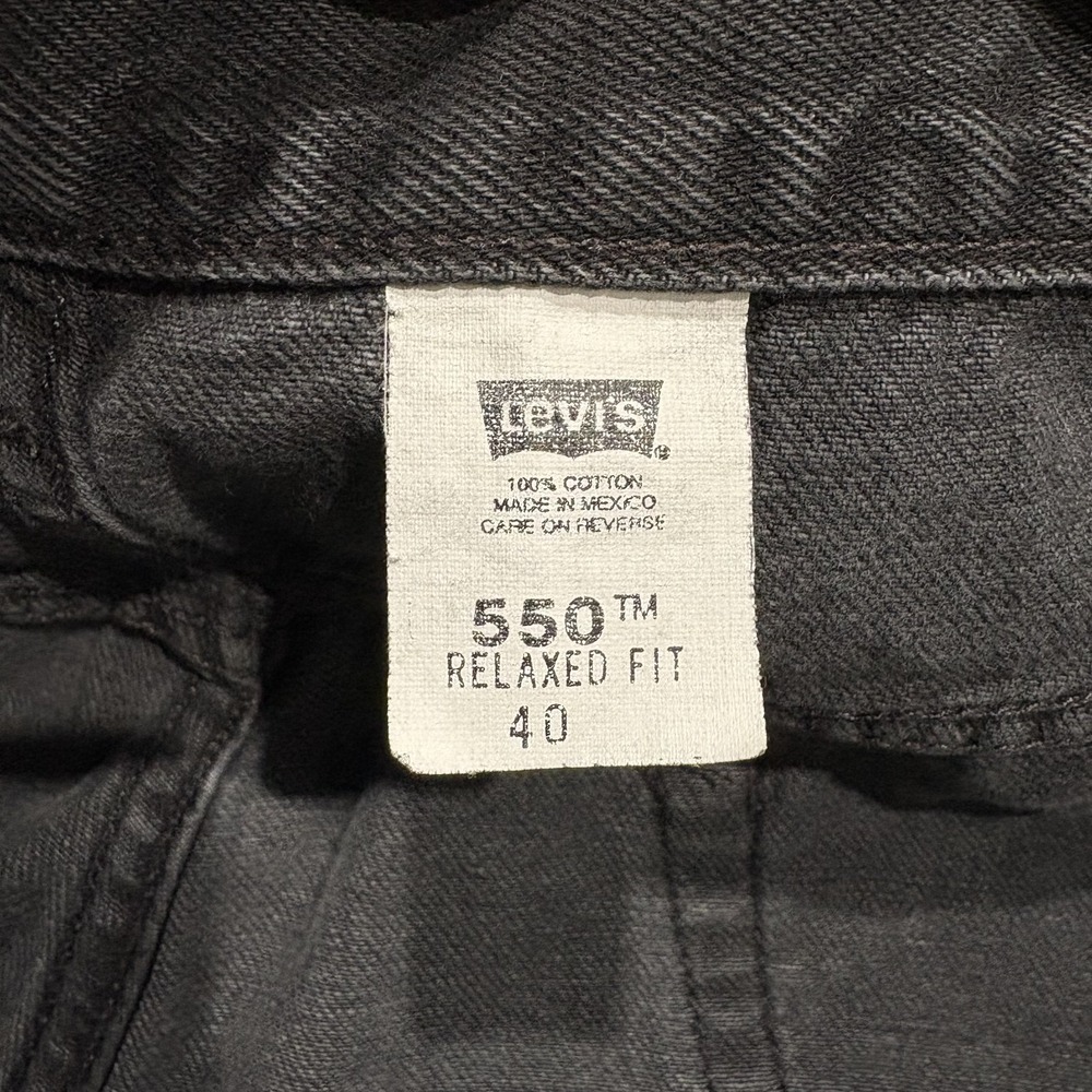 Vintage 2001 Levi's 550 Black Relaxed Fit Jean Shorts Mens Size 40 - Picture 3 of 9